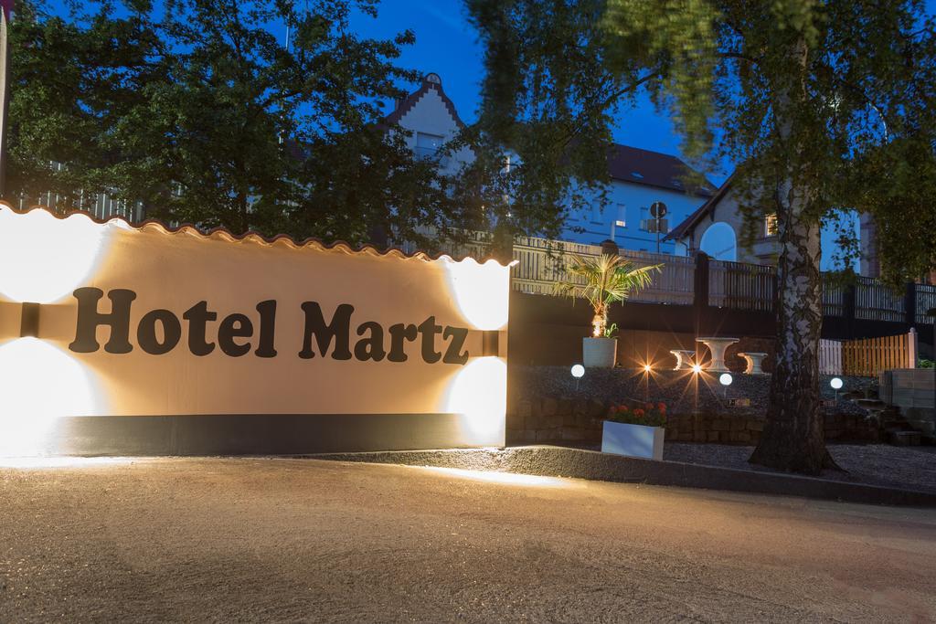 Hotel Martz Пирмазенс Екстериор снимка